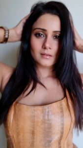 Archana Gupta Instagram - How have you been ?
.
.
.
.
.
.
.
.
.
.
#reelstrending #reels #trending #valentinesweek #love #archannaguptaa #classy #outdoor #stunning #fashionstyle #actress #reelitfeelit #creator #tbt #foryou #status #chocolate #chocolateday #makeup #viralreels #explore #instadaily #reelsinstagram #reelsindia