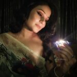 Archana Gupta Instagram – Har dard ki ek kahani hoti 
Wo kabhi na kabhi kisi ko sunani hoti hai
Aaj tum suna do….. #meredilse 
.
.
.
.
.
.
.
.
.
.
#selfportrait #portrait #candles #shama #photooftheday #sareelove #indianbeauty #muse  #love #archannaguptaa #Archana #actress #emotions #deep #shayari #gazal #poem #foryou #oldsongs #lovers #instapic #weekendvibes #friday #enjoy Mumbai, Maharashtra