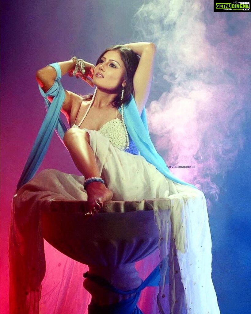 Archana Gupta Instagram - I am sure that very few of you have seen this image. Isn’t it ? . Photographer is my dear friend @pravintalan ❤ . . . . . . . . . #tbtphoto #throwback #photooftheday #goodmemories #archanagupta #diva #fashionshoot #actresslife #portfolio #love #modeling #photoshoot #conceptshoot #instaphoto #trending Mumbai, Maharashtra