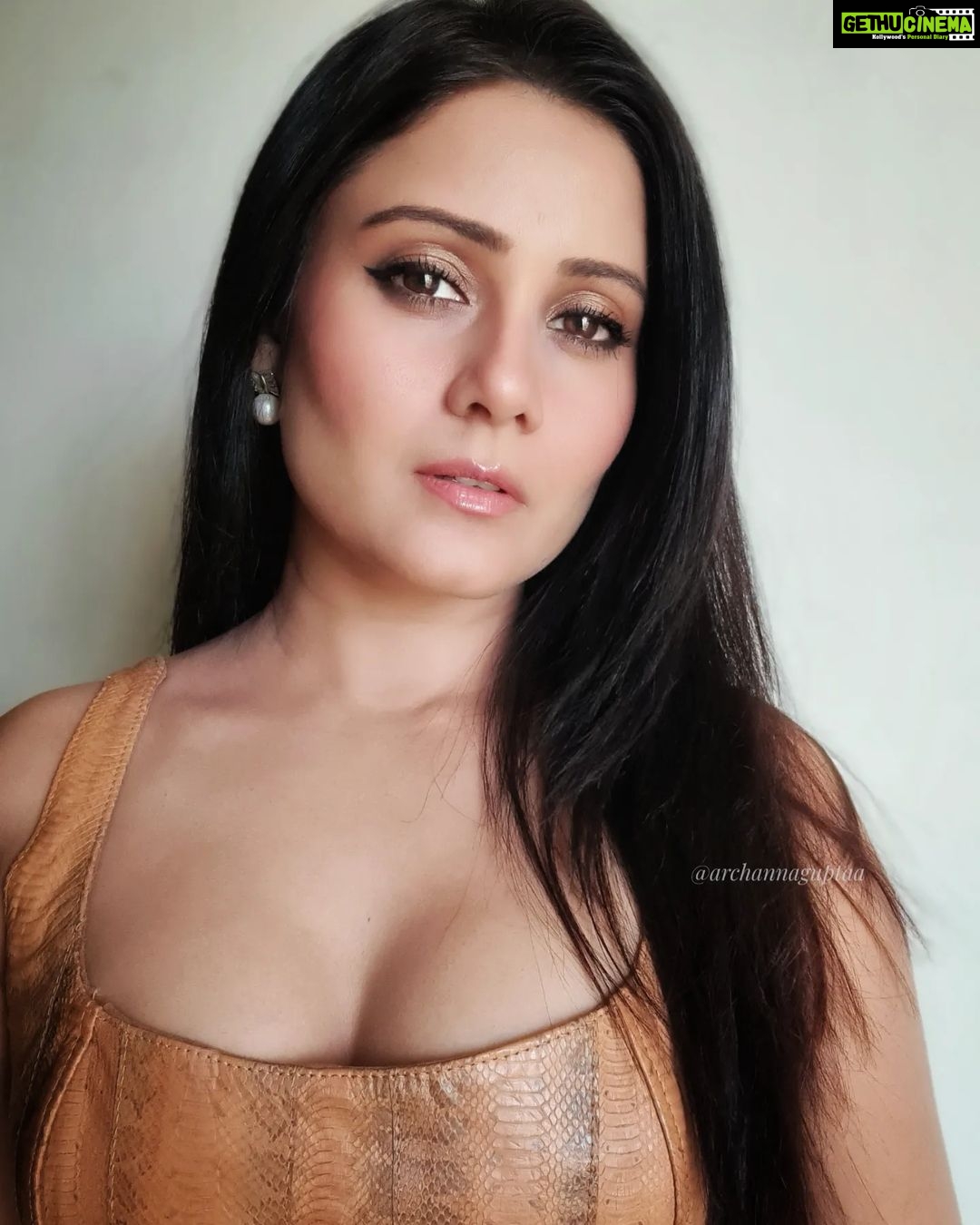Archana Gupta Instagram - Never too late ❤️ . . . . . . . #selfportrait #portrait #photooftheday #photo #portraitphotography #archannaguptaa #Archana #actress #mobilephotography #love #potd #fyp #explore #bhfyp #instadaily #igphoto Mumbai, Maharashtra