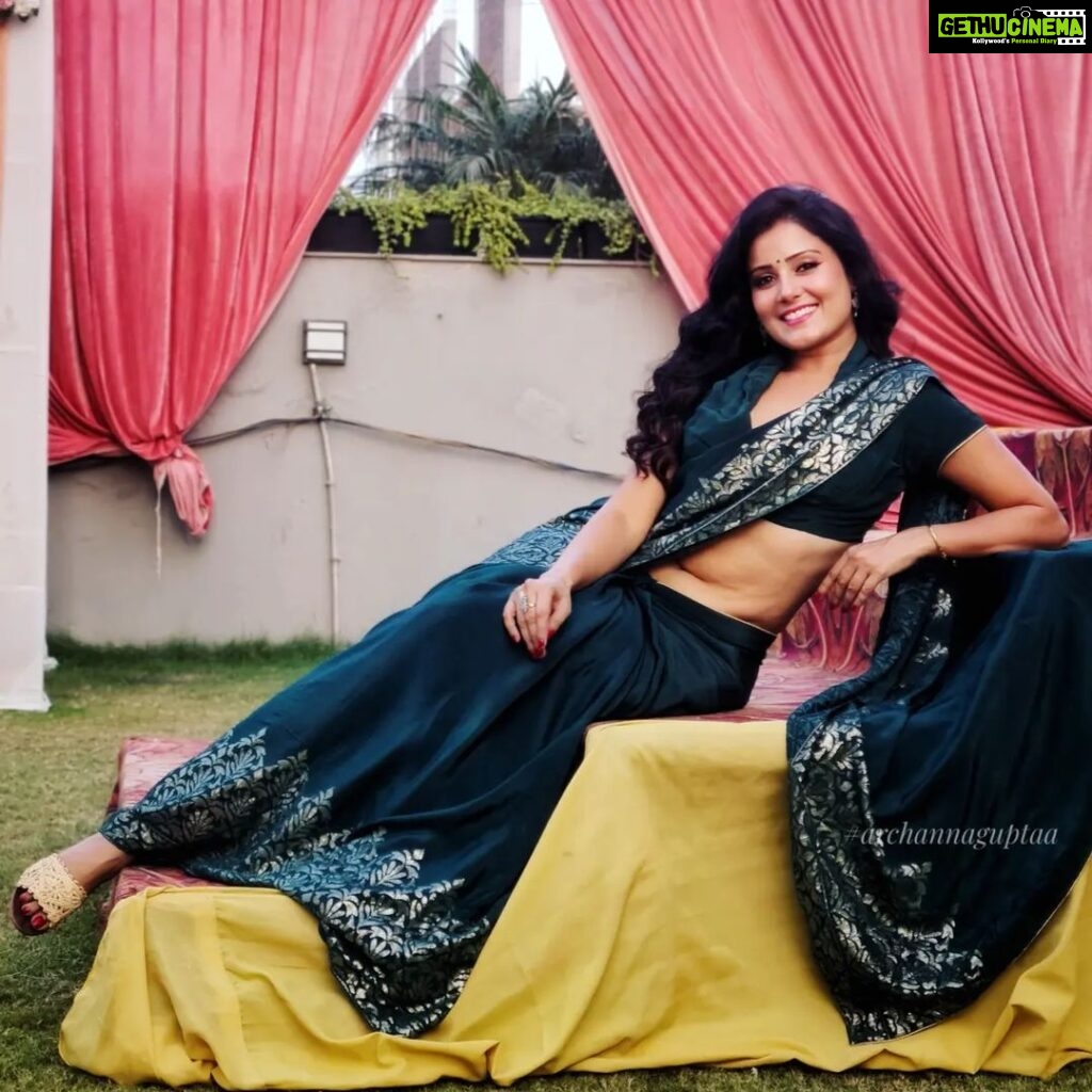 Archana Gupta Instagram - Life is too short to not wear a saree and flaunt it gracefully.. isn't it ? . . . . . . . . . . #sareelove #indianethnic #mystyle #slayinsaree #archannaguptaa #model #fashioninspo #photoshoot #posesforpictures #nofilter #fyp