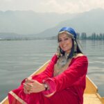 Archana Gupta Instagram - You have to guess a song on the last pic. . . . . . . . . . . #kashmirdairies #kashmiri #dallake #photoshoot #archannaguptaa #travelgram #exploremore #kashmirtourism #incredibleindia #heavenonearth #tbtphoto Kashmir A Heaven On Earth