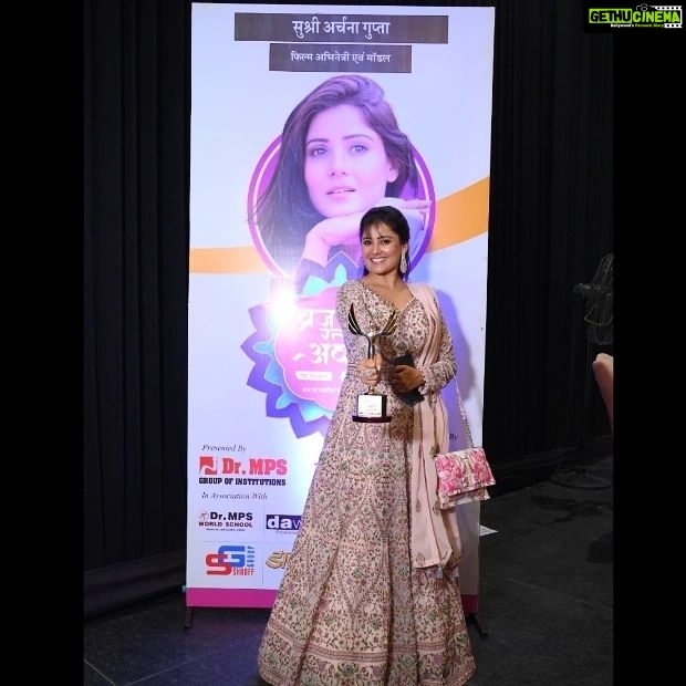 Archana Gupta Instagram - I'm honored to receive this prestigious Brij Ratna Award from Chief Secretary U.P. Mr. D S Mishra ji, in my own state Uttarpradesh, organized by Incredible India Foundation. I'm grateful beyond words for all the love I receive from the City where I was born - Agra the city of love !!! I have been working in this industry for many years, and so far, I have tried to deliver the best work I can deliver to my audience, and I will definitely continue to do so. I am thankful to each and every person who helped me to reach this level and achieve my goals. Love you all π·ππ . . . . . . . . . #achievement #awardwinner #motivation #brijratanaward #award #awardshow #gratitude #uttarpradesh #trophy #archannaguptaa #artist #actresslife #proudmoment #agra #movies #winner #recognition #photooftheday Agra, Uttar Pradesh