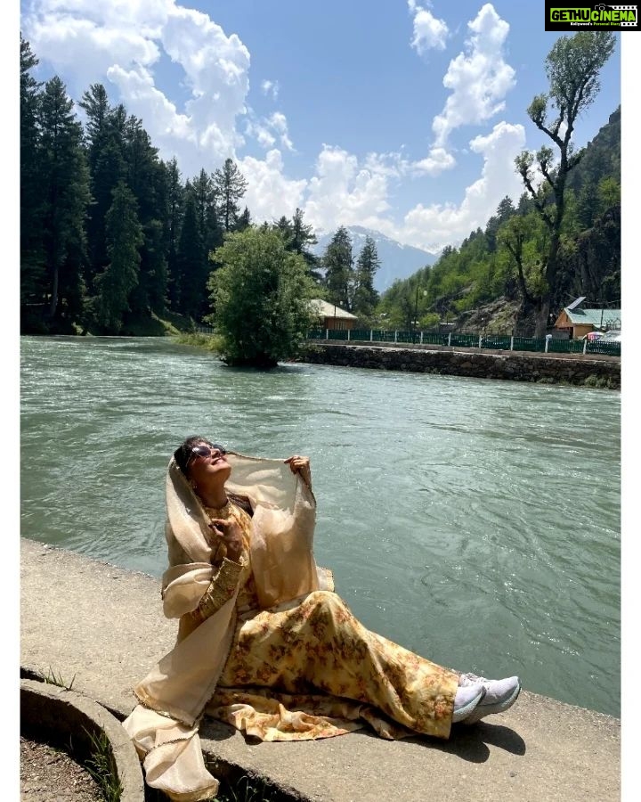 Archana Gupta Instagram - Kashmir, where every season is a reason to fall in love!!!❤️✨️ . . . . . . . #archanagupta #indianactress #bollywood #bollywoodactress #tollywood #southindianactress #fashion #lifestyle #travel #nature #travelphotography #holiday #mountains #sky #landscape #traveler #kashmir #india #kashmirvalley #jammukashmir #kashmirtourism #kashmirdairies #beauty #kashmirlife #kashmirlovers Kashmir A Heaven On Earth