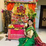 Archana Gupta Instagram - Bappa bless all of us 🙏🏻🌺🙏🏻 . . . . . . . . #ganpatibappamorya #ganpatifestival #blessings #positivity #tradition #culture #archannaguptaa #sareelove #indianattire #trending #fyp #bappamorya #marathimulgi #navari #maharastra_ig #maharashtra Mumbai, Maharashtra