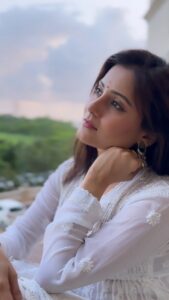 Archana Gupta Instagram - Soothing words 🫶🏻 
.
.
.
.
.
.
.
.
.
#trendingnow #reels #feelitreelit #evening #bluesky #love #archannaguptaa #actress #whitesuit #indianwear #lucknowi #foryou #reelsindia #explore