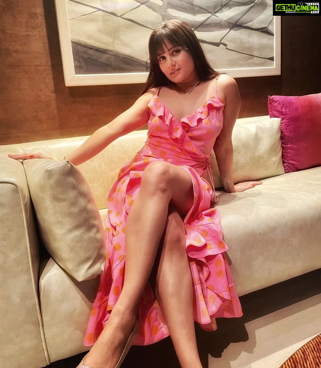 Archana Gupta Instagram - 💕💕💕💕 . . . . . . . . . #photooftheday #Sunday #feeling #love #happy #swagger #archannaguptaa #pinkdress #mystyle #fashiongram #pose Mumbai, Maharashtra