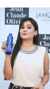 Archana Gupta Instagram - Join the ranks of the fabulous and embrace luscious locks like Archana, our incredible Instagram influencer. Witness her hair transformation as she indulged in our Botoplastia hair treatment, leaving her mane stunningly beautiful and irresistibly shiny. 

What's our secret? A powerful blend of Botox, Plastia, and Brazilian nuts combined in our revolutionary Botoplastia product. Say goodbye to dullness and hello to radiant, envy-inducing hair! 

#beautygang #beautygangexperts #botoplastia #xplex #professionalproducts #hairlove #haircare #flickyourhair #smoothning #justflickit #beauty #nourishing #hairgoals #haircaretips #smoothening #haircareroutine #haircareproducts #haircareprofessional #haircaretipsandproducts #HealthyShine #fusionoil #botoplastia #xplex #algafusionmask