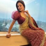 Archana Gupta Instagram - Aap hi kuch keh dijiye . . . . . . . . . . . . #sareeaddict #sareelove #sareeswag #archannaguptaa #photoshoot #love #sareefashion #mystyle #trending #ethenicwear #festivewear #pataka #beauty #sixyardsofelegance #instaphoto #instadaily