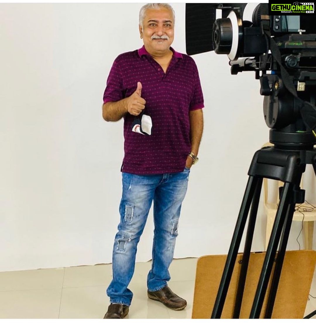 Archana Prajapati Instagram - Bhai ekdam se tut gai , bhai Kya bolu bhai Nishabd... ho gai todh diya aapne 😭😭😭😭😭😭😭😭 meri baat hui aap se aap aap bole beta aa raha hu aise aa rhe the aap or Kuch Nahi samjh aa raha hai.. Kya karu mai ek dam se tut gai bhai gehra sadma de gaye bhai aap.... jab milungi aapse to puchungi itni bhi kya jaldi thi Bhagwan aapki aatma ko shanti de Aap abhi bhi sath hai mere or humesha rahenge Har ghadhi har pal aap yaha hai bhai sab sahi tha tabiyat thik thi sab sahi par aap kya bolu aisa lag raha hai ki gir gai 😭😭....legend ❤️💐 Maqbool bhai #riplegend 💐👏