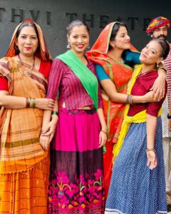 Archana Prajapati Instagram - By the work one knows the workman. ❤️❤️🥰🥰🔥🔥💐💐🥳

@prithvitheatre  @shilpie24 @shilpac05 @sapnachoubisa @i_rajnisingh 
@anktheatregroup 

#prthivitheatre #successful #housefull #awsome #frnds4ever #love #showtime #play #natak ❤️❤️🥰🔥🔥🔥💐🌺 @anktheatregroup #happy #smilemore