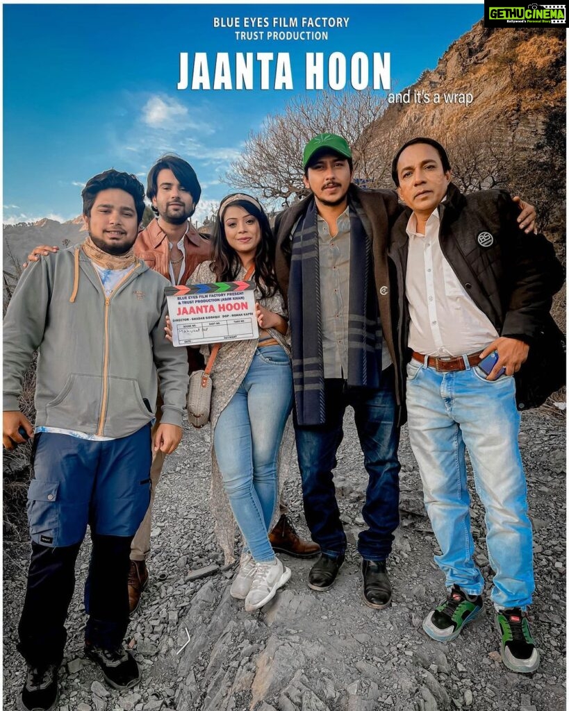 Archana Prajapati Instagram - Alhamdulillah.. was very excited to share with you all guys that it's a wrap for JANTA HOON also,this second song is very close to my heart need your love and support 🙏♥️ Singer:- @ayushofficially Directed by:-@directorshadab8 Starring:- @imaltamass @archanaprajapatiofficial Producer:-@beffindia @iamkhanasim Concept,Story&Dialogue :-@arafatmehmoodofficial Dop:-@rkrohankapri casting :- @castingnoor Asst:-@gauravjoshi_editz01 Mekup&Hair designer:- @riyachandra05 Special Thanks 😊 @israrmangalore #jantahoo #comingsoon #shadabsiddiquidirector