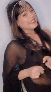 Archana Prajapati Instagram - ❤️🔥🤪mere naam ke diwane #archanaprajapati 🔥 
#reel #love #masti #fun #like #likeforlikes #trending #blackgirlmagic @aslisona #reelitfeelit #reels #reelindia #reelkarofeelkaro #explore #explorepage #akshaykumar