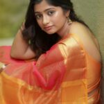 Archana Ravichandran Instagram - The red saree series dump 📷 . . . PC : @camerasenthil Outfit : @kaarigai.sarees Mua : @rajalakshmi_bridalmakeup Shoot organised by @rrajeshananda