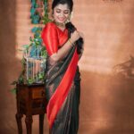 Archana Ravichandran Instagram - In the world full of trends, I choose classic tradition ❤️‍🔥 . . Pc : @redwood_photographyy Makeup @kalaiartistry Costume @jolikum.collections Hair @hairdoby_aishu Jewels @kalaibridaljewels