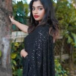 Archana Ravichandran Instagram - Make way for the black lady 🖤 . . PC : @redwood_photographyy Mua : @kalaiartistry Saree : @jolikum.collections Hair : @hairdoby_aishu