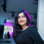 Archana Ravichandran Instagram - Wearing black isn’t just a choice, it’s a statement. Radiating style, attitude, and positivity from within! 🌟🖤 #BlackMagicConfidence . . PC : @tk_studio__ Mua : @jeevithamakeupartistry Outfit : @f2f_designerboutique @keziah_costume_stylist Earring : @chennai_jazz