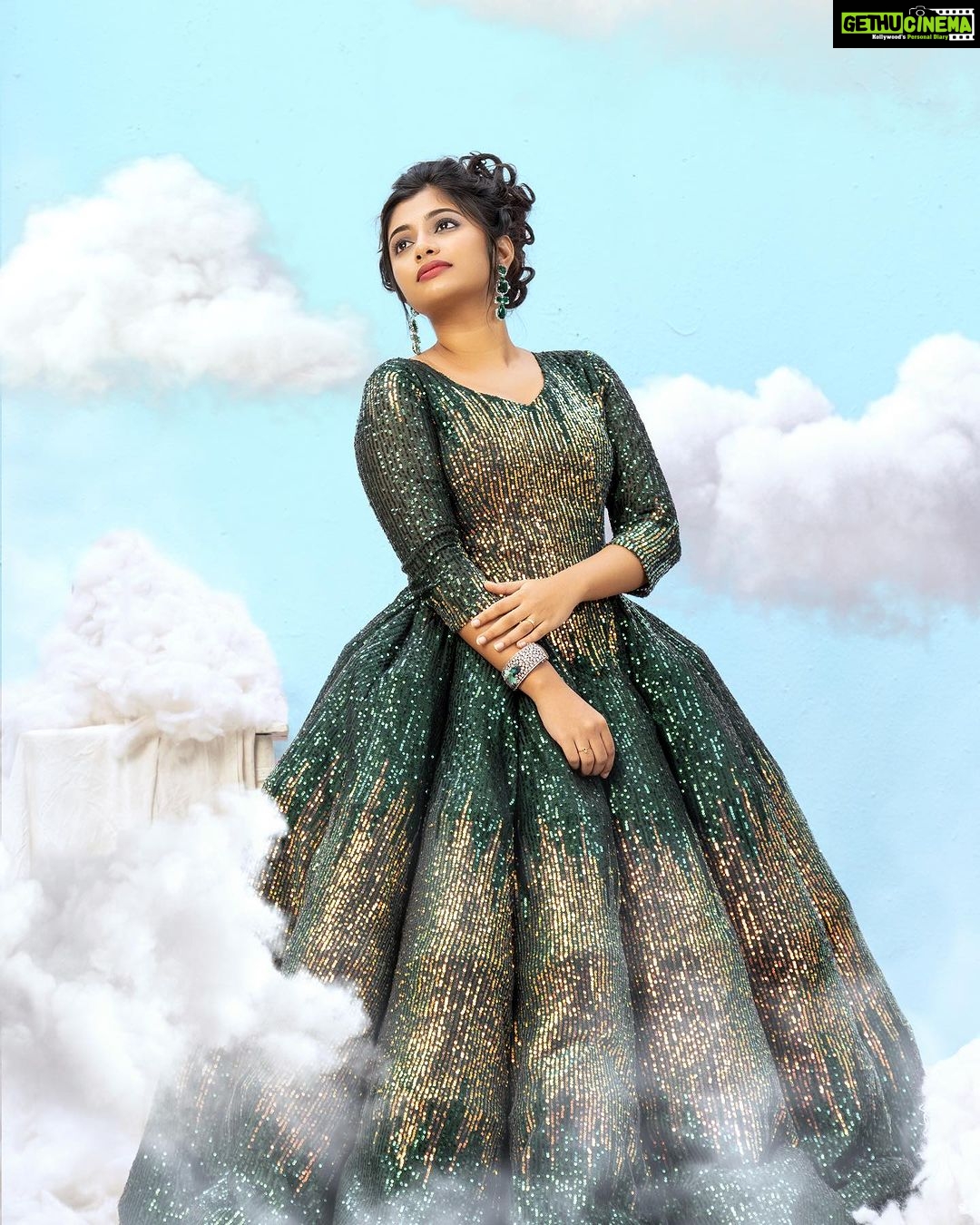 Archana Ravichandran Instagram - Where fantasy meets reality : A ball amidst the clouds ☁️ . . . #chennaifashion #indoorphotography #vintagestyle #vintage #indowestern #chennaijazzcollection #o7bridal #devimakeup #devimakeupcbe #devimakeupkovai #thankgod #judsonphotography . . . Makeup : @o7bridalartistry Photography : @alex_judeson Outfit : @gasudesigners Styling : @manisareedrapist1 Jewels : @chennai_jazz