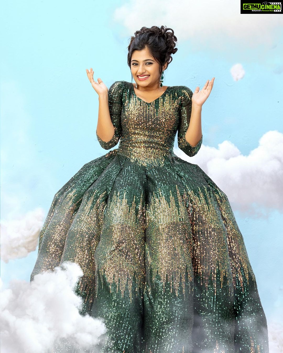 Archana Ravichandran Instagram - Where fantasy meets reality : A ball amidst the clouds ☁️ . . . #chennaifashion #indoorphotography #vintagestyle #vintage #indowestern #chennaijazzcollection #o7bridal #devimakeup #devimakeupcbe #devimakeupkovai #thankgod #judsonphotography . . . Makeup : @o7bridalartistry Photography : @alex_judeson Outfit : @gasudesigners Styling : @manisareedrapist1 Jewels : @chennai_jazz