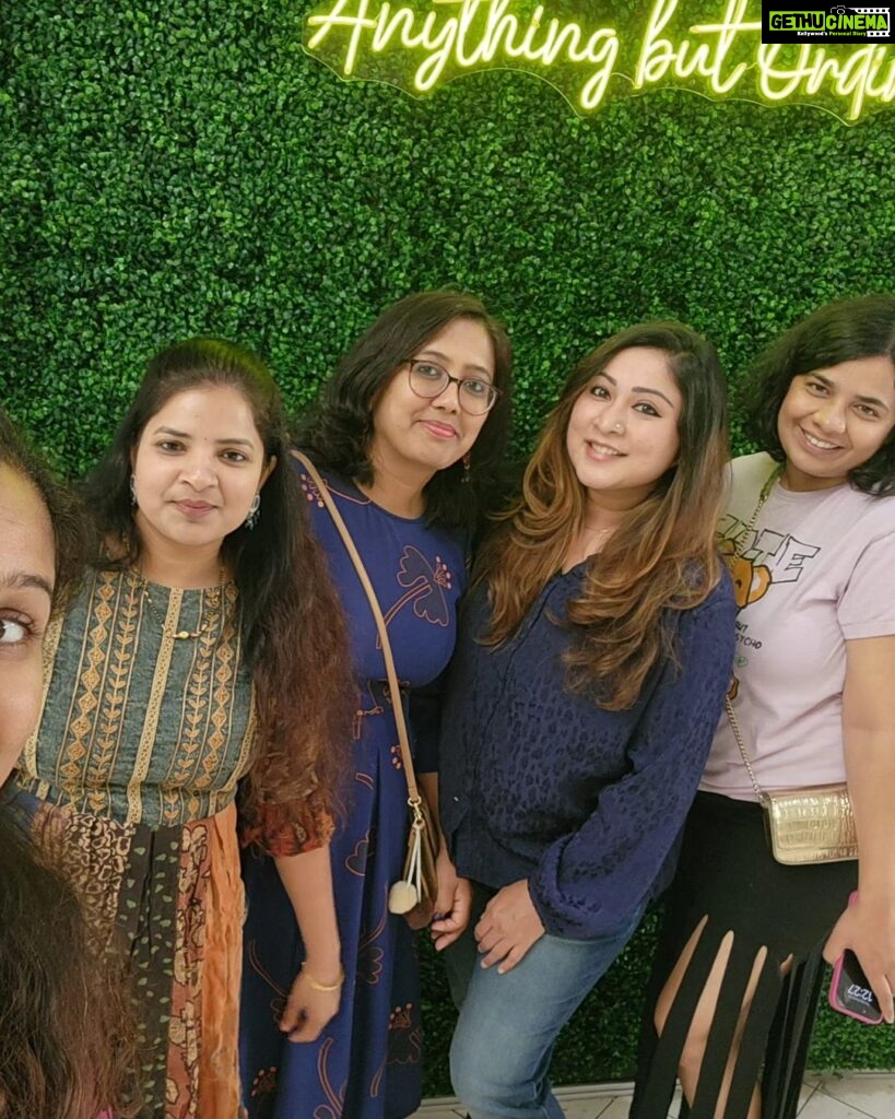 Archana Suseelan Instagram - Friends day out