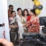 Archita Sahu Instagram - At the opening ceremony of @ecobelleza_rourkela with @mahimachaudhry1 and @smriti_sweta at Rourkela! Here is the destination for skin care , hair care and makeup ! Get ready for the upcoming festivals @ecobellezathesalon #salon #beauty #makeup #haircare #skincare #loveformakeup #ecobelleza #hairstyle