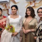 Archita Sahu Instagram – At the opening ceremony of @ecobelleza_rourkela with @mahimachaudhry1 and @smriti_sweta at Rourkela! Here is the destination for skin care , hair care and makeup !  Get ready for the upcoming festivals 
 
@ecobellezathesalon 
#salon #beauty #makeup #haircare #skincare #loveformakeup #ecobelleza #hairstyle