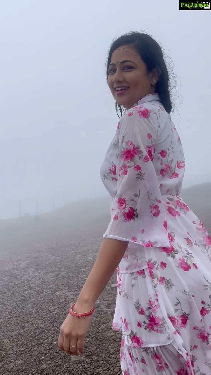 Archita Sahu - 149.5K Likes - Bheegi Bheegi raat nahin din 🤭

#raindrops #baarish #mausam #baarishbanjaana #rainphotography