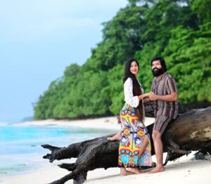 Archita Sahu Instagram - I sea U ❤️ #sabyarchita 

#couple #couplegoals #nature #seabeach #travelstories #instamood