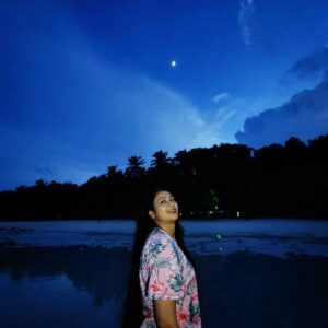 Archita Sahu Instagram - Another glorious chapter which we are witnessing today! Big congratulations to team ISRO who taught us how to learn from our failures and rise again ! Seconds after I got the big news couldn’t stop myself from clicking this pic with the moon ! #Chandrayaan3 India is creating history and make us feel proud as an Indian !
 

#indiaonthemoon #proudindian #pridemoment
