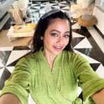 Archita Sahu Instagram - Shoot day !!! #adshoot #kolkata #boroline #skincare #haircare # Kolkata city of joy