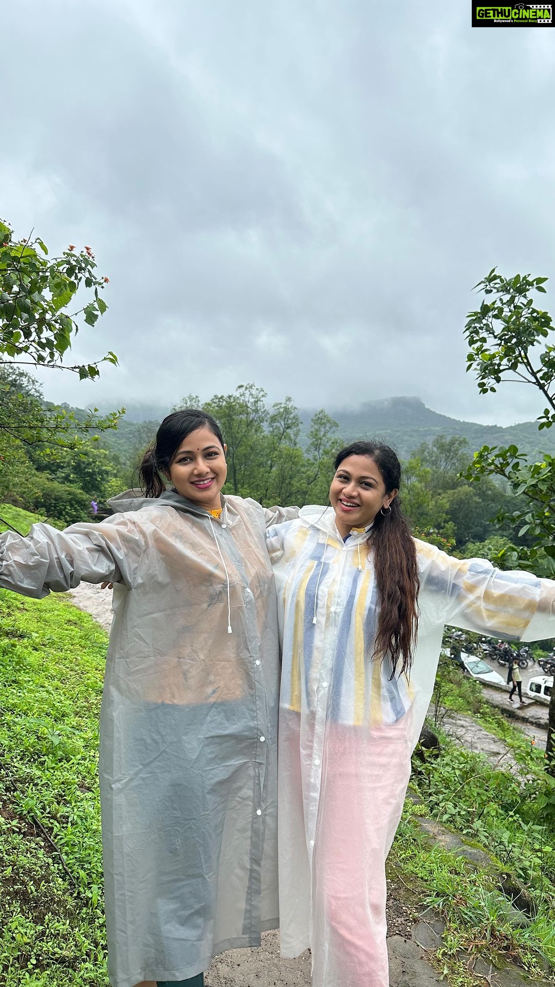 Archita Sahu Instagram - Nothing in the world is expensive than sisters who are free for the weekend !!! (Ha ha … I really mean it as we paid a bomb to book everything just before a day😅 ) #sistersovermisters #sistersforever #sisterslove #sisterspower #sistersgoals #sisters #sisterslove #sisterday #archita #architaholics #arpita #lonavla #holiday #insta360 #insta360official Lonavala