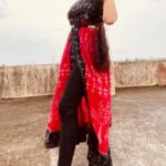 Archita Sahu Instagram – The Fusion of my attire is just like the fusion of the weather these days !!!
@keembdanti by @sabyasachi_satpathy 

#mekba #handloom #sabyasachisatpathy #archita 
#MyHandloomMyPride #vocalforlocal #wearhandloom  #archita #odishaweaves #odishahandloom #fashionstyling #archita #sareefashion #sareelove #sareeinfluencer #handloominfluencers #odishaloom #sambalpuri #sambalpurisaree #pattasaree #sareeindia
