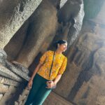 Archita Sahu Instagram - Am always curious to know more about these ancient caves and monuments ❤️ @arpitasahu6 #lonavla #karlacaves #historicpreservationmatters #sisters #sistersmeetup #sisterlove