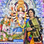Archita Sahu Instagram - ସପ୍ତମୀ ପୂଜା ର ଅଭିନନ୍ଦନ | ମା ସମସ୍ତଙ୍କୁ ଆଶୀର୍ବାଦ କରନ୍ତୁ | Puja special saree by @iktaara_by_anindita #happydussehra #durgapuja ##metadurgapujasquad #durgapuja2023 #archita #sabyarchita #sabyasachi #cuttack #bhubaneswar