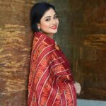 Archita Sahu Instagram - ପାର୍ବଣର ଆରମ୍ଭରେ ଆପଣଙ୍କୁ ଶୁଭେଚ୍ଛା | କାଲିଠୁ ବୁଲିବା ମେଢ଼ | No festival is complete without our own handloom @iktaara_by_anindita 📸 @bikash.sahoo.5477 #magnumopusodishaweaves #iktaaraodiyavarnamalasaree #MyHandloomMyPride #vocalforlocal #wearhandloom #handloomsaree #archita #sabyarchita #odishaweaves #odishahandloom #sareestyling #fashionstyling #archita #sareefashion #sareelove #photography #sareephotography #sareecollection #odishaloom #pattasaree #sareeindia