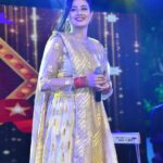 Archita Sahu Instagram - Bhubaneswar !!! Had never imagined Raja could be this grand here at Nayapalli and Nuagaon !!! Grateful for the love we got at both the places ! My outfit designed by @sabyasachi_satpathy @keembdanti #bhubaneswar #templecity #raja