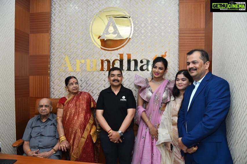 Archita Sahu Instagram - Bhawanipatna you stole my heart ❤️Arundhati jewellers new showroom brought me closer to you ! Celebration time it is ❤️ #proud #brandambassador #Archita #arundhatijewellers #bhawanipatna #odisha #love #heart