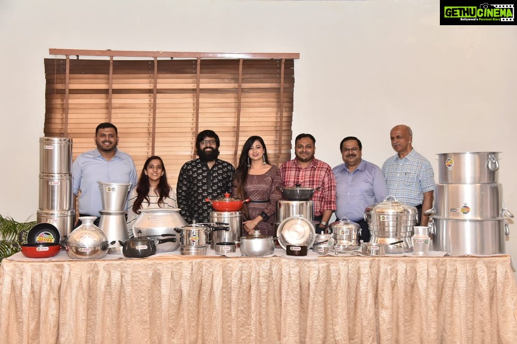 Archita Sahu Instagram - On the auspicious occasion of Akshaya Tritiya , we r proud to announce our association as Brand Ambassador with Globe cookware and Appliances. This prestigious Brand has been offering premium cookware, appliances & accessories to homes and industries across the globe since 50 years. They have a reputation as market leaders for their innovation, dependability & customer satisfaction. We look forward to a great journey to take the brand to New Heights 🙏 Jay Jagannath 🙏 #brandambassador #globe #cookware #brandidentity #branddesign #SabyArchita