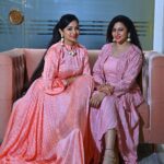 Archita Sahu Instagram - Festivals are here !!! ♥️♥️♥️ Get ready with your loved ones in the unique collections by @evolveamultidesignerstore My partner in style 💃🏼@arpitasahu6 📸@bikash.sahoo.5477 #pujacollections2023 #peach #indowesternstyle #archita