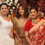Archita Sahu Instagram - At the opening ceremony of @ecobelleza_rourkela with @mahimachaudhry1 and @smriti_sweta at Rourkela! Here is the destination for skin care , hair care and makeup ! Get ready for the upcoming festivals @ecobellezathesalon #salon #beauty #makeup #haircare #skincare #loveformakeup #ecobelleza #hairstyle