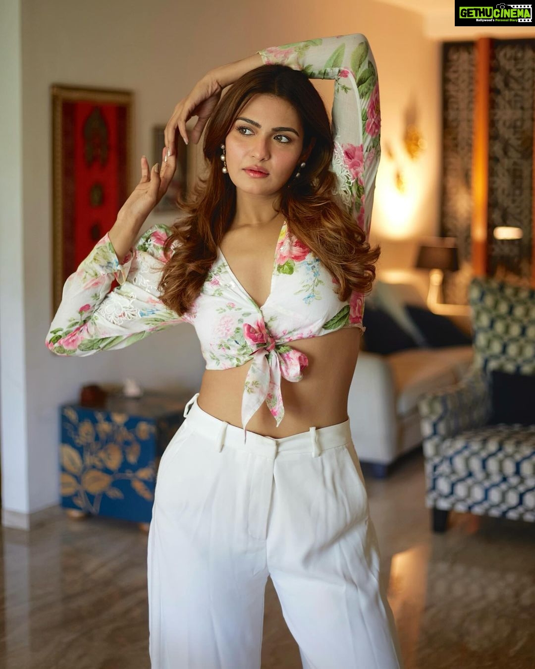 Arthi Venkatesh Instagram - Not done with posting pictures 📸