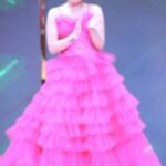 Arti Singh Instagram - Pink love 🌸💕 @cinematic_faisal_ @alok.agarwal.79275