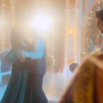 Arti Singh Instagram - When your favourite comes to meet u specially all the way to naigaun.. miss u so much . Miss doin scenes with you : this is my energy around you .. when dance sequence is going on . Other actors hv to dance but when u find perfect partner to perform even if he is not in scene .. aur aaj studio mein tehelne ka feel hi alag tha ❤️ Manmohan bhai ❤️ @chhora_ganga_kinaare_walaa