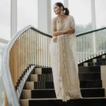 Arti Singh Instagram - Woh Noor Jo Dekha Chehre Ka Hui Raushan Meri Nigahein Bhi ❤️ Replay mode on @ap.dhillxn 😍 Shoot concept & creative Direction: @thebridesofindia @mansidhanak Makeup products: @Nourrbymallikabhat Hair by: @themadhurinakhale Makeup by: @mallika_bhat Location: @westinmumbaipowai Production @mansidhanak @vinavb @mehtaakshit @revurgeofficial Outfit: @premyabymanishii Jewellery: @rimayuO7 Photography @soham_088 On set styling: @stylebysugandhasood @micu_28_ #TheBridesofindia ✨🧿