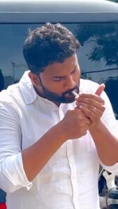 Arun Mashettey Instagram - Hindu Muslim Bhai Bhai ❤️ 
.
.
.
.
.
.
.
.
.
.
.

#Arun #Hyderabadi #Funnyvideos #reelsinstagram #reels  #memes4ever  #funnymemes #Hyderabad #Arunbhai #Arunbhaibolthe #Achanakbayanakgaming #achanakbayanak #Hyderabadicomedy 
#funnymoments  #savagereplies #viralpost  #reelsdaily #funny #couple #bhabhi #Arunbhaibolthe #viral #trending #couplefunny #omegle #kannada #karnataka #bidar #telugu #marathi #reelkarofeelkaro