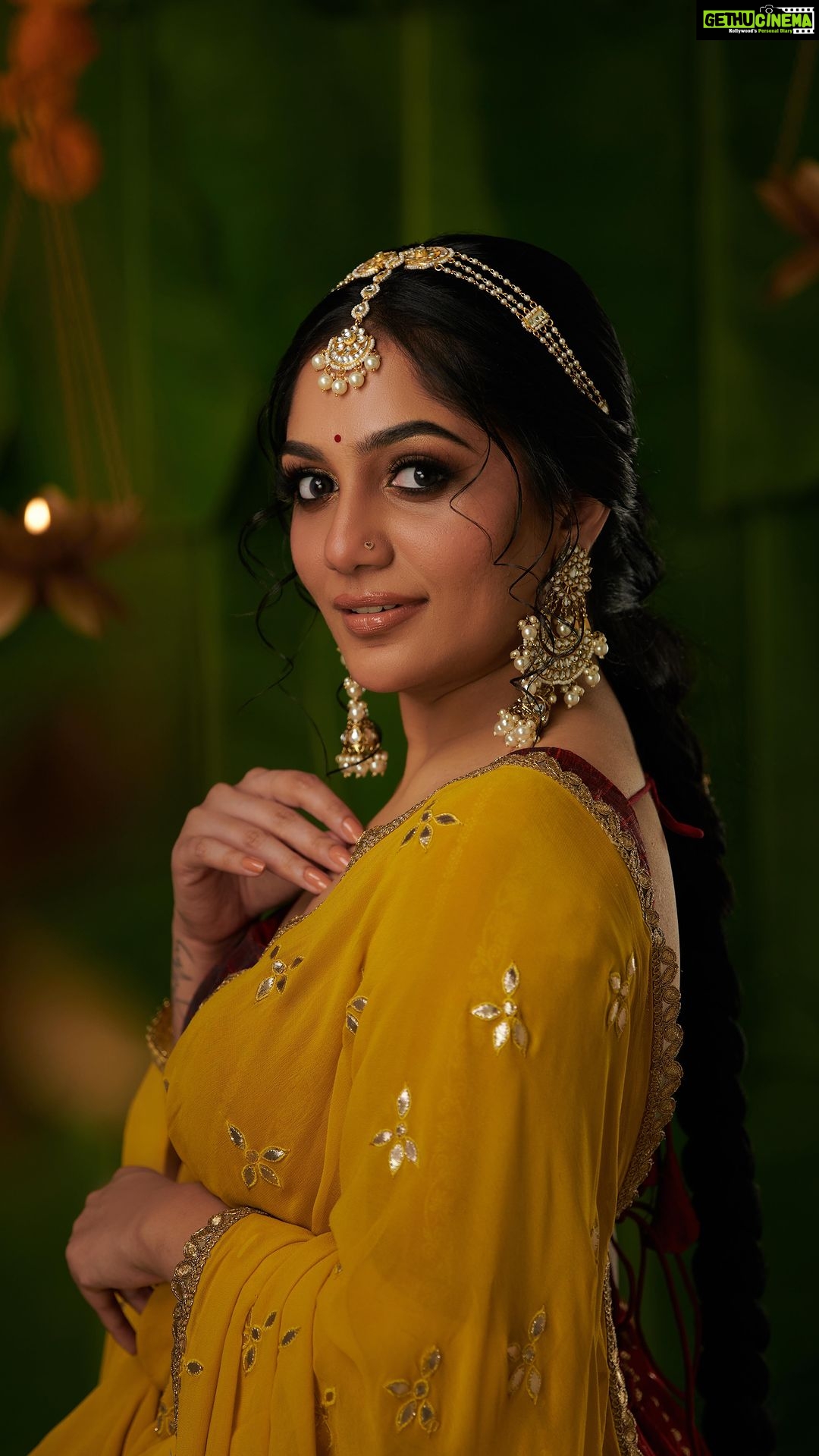 Arya Instagram - ๐ผ NAVRATRI 2023 ๐ผ NAVRATRI LOOK BOOK .. # 1 NAV CHETANA โฆ ๐ป Costume & styling @sabarinathk_ MUA & Hair @shoshank_makeup Videography and editing @plan.b.actions @jibinartist Jewelry @goodwillcollectionskerala Art & Decor @silvester_attractte Studio @maxxocreative Videography asst by @dayonphotos #navratrispecial #navratri #navratri2023 #navratrireels #navratrioutfit #festivevibes #fashionreels #dressup #makeup #makeupreels #festivereel #navratricollection #festival #indianfestival #dance #garba #garbanight #aryabadai #fashionista #influencer #cochin #kerala