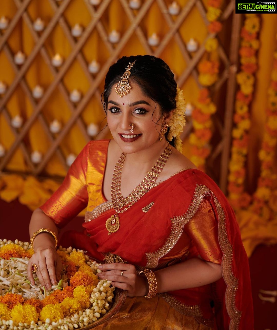 Arya Instagram - VIJAYADASHAMI 2023 🌟🌸 Dhavani @kanchivaram.in Mua @sajithandsujith Styling @sabarinathk_ Jewelry @ttdevassy Photography @plan.b.actions Art @silvester_attractte Studio @maxxocreative Photography asst @dayonphotos #festivewear #festiveseason #navratri #vijayadashami #2023 #dressup #makeup #tradition #ethnicwear #fashioninspo