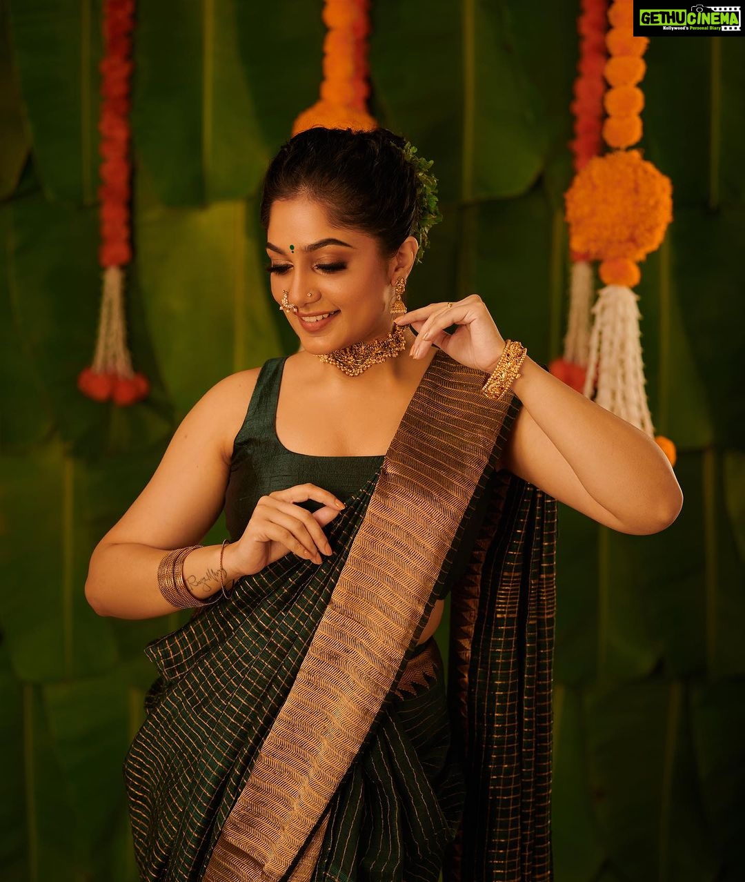 Arya Instagram - πΌ NAVRATRI 2023 πΌ NAVRATRI LOOK BOOK .. # 2 AKHAND JYOTHI π₯π» Costume & styling @sabarinathk_ Draped by @draping_damini MUA & Hair @shoshank_makeup Photography and editing @plan.b.actions @jibinartist Jewelry @goodwillcollectionskerala Art & Decor @silvester_attractte Studio @maxxocreative Photography asst by @dayonphotos #navratrispecial #navratri #navratri2023 #navratrireels #navratrioutfit #festivevibes #fashionreels #dressup #makeup #makeupreels #festivereel #navratricollection #festival #indianfestival #dance #garba #garbanight #aryabadai #fashionista #influencer #cochin #kerala