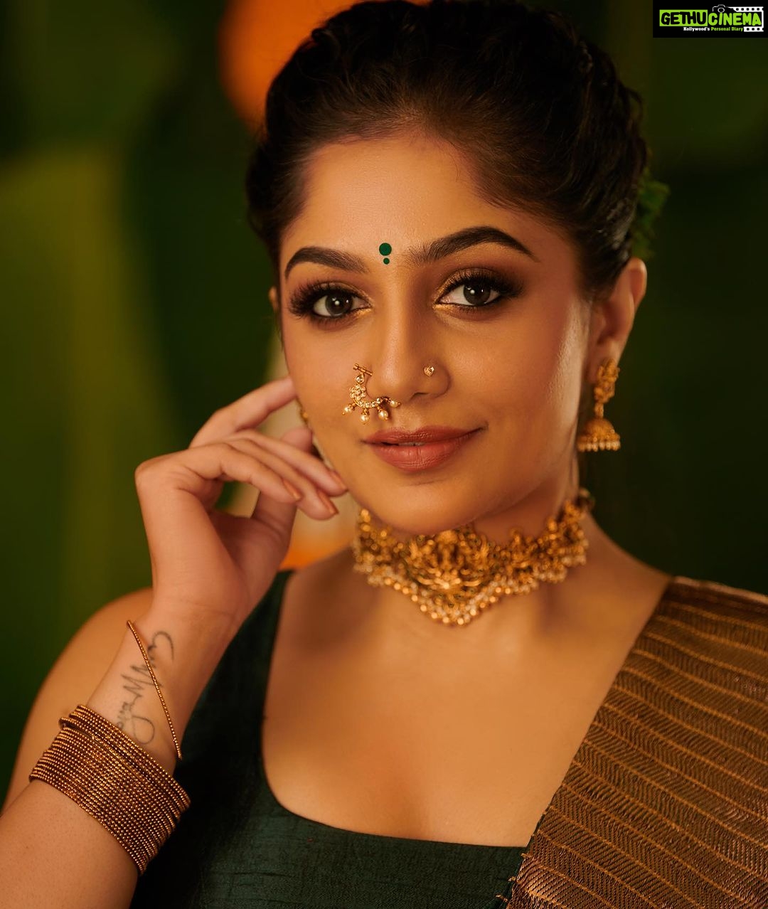 Arya Instagram - πΌ NAVRATRI 2023 πΌ NAVRATRI LOOK BOOK .. # 2 AKHAND JYOTHI π₯π» Costume & styling @sabarinathk_ Draped by @draping_damini MUA & Hair @shoshank_makeup Photography and editing @plan.b.actions @jibinartist Jewelry @goodwillcollectionskerala Art & Decor @silvester_attractte Studio @maxxocreative Photography asst by @dayonphotos #navratrispecial #navratri #navratri2023 #navratrireels #navratrioutfit #festivevibes #fashionreels #dressup #makeup #makeupreels #festivereel #navratricollection #festival #indianfestival #dance #garba #garbanight #aryabadai #fashionista #influencer #cochin #kerala