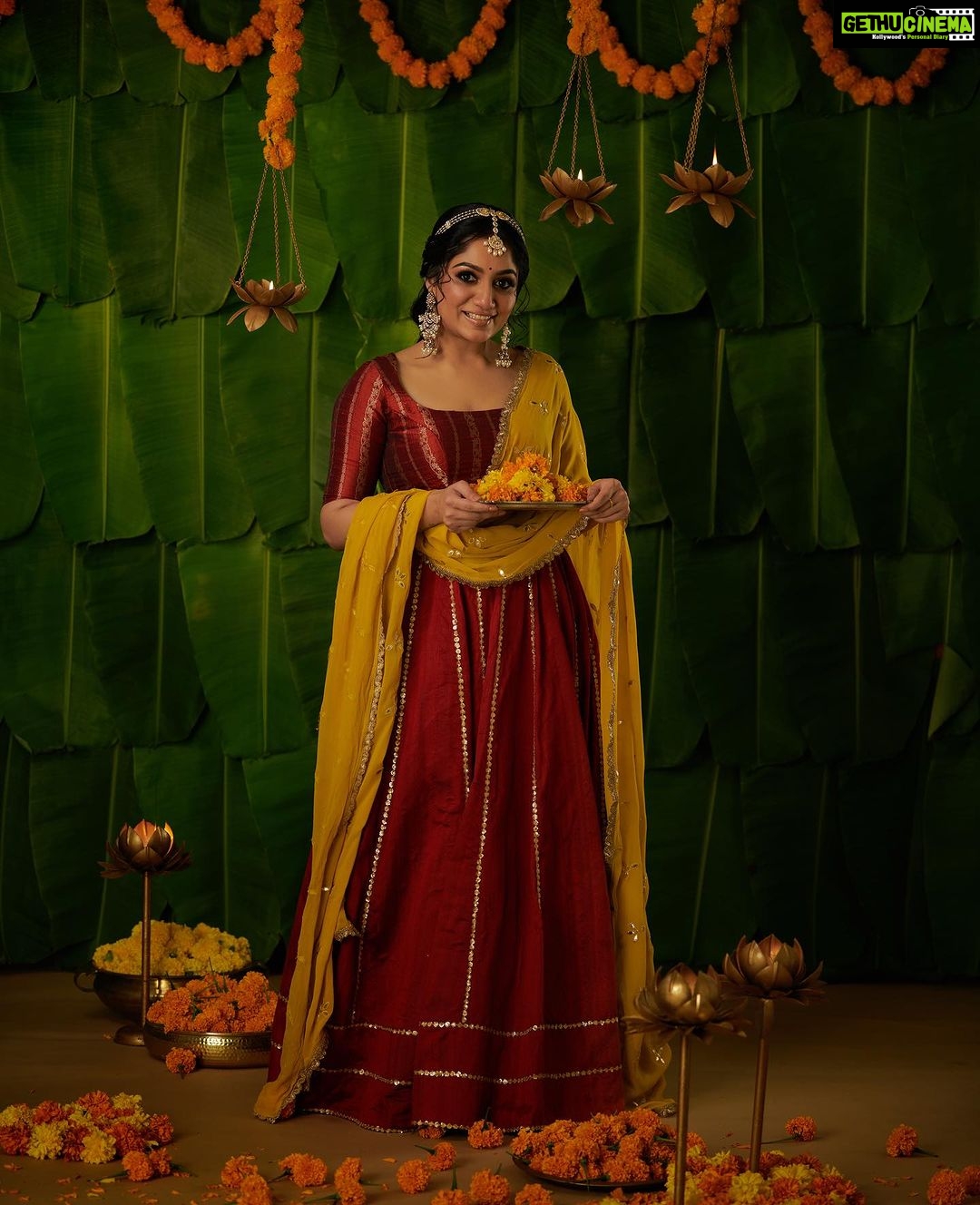 Arya Instagram - 🌼 NAVRATRI 2023 🌼 NAVRATRI LOOK BOOK .. # 1 NAV CHETANA … 🌻 Costume & styling @sabarinathk_ MUA & Hair @shoshank_makeup Photography @plan.b.actions @jibinartist Jewelry @goodwillcollectionskerala Art & Decor @silvester_attractte Studio @maxxocreative Videography asst by @dayonphotos #navratrispecial #navratri #navratri2023 #navratrireels #navratrioutfit #festivevibes #fashionreels #dressup #makeup #makeupreels #festivereel #navratricollection #festival #indianfestival #dance #garba #garbanight #aryabadai #fashionista #influencer #cochin #kerala